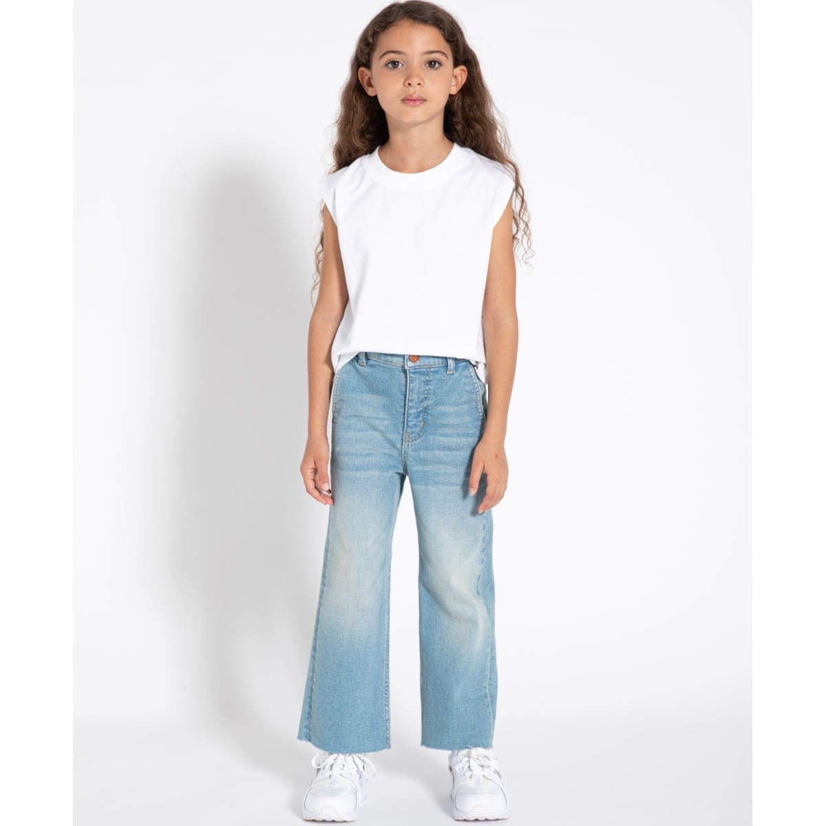 SC 010 White Sleeveless Tshirt