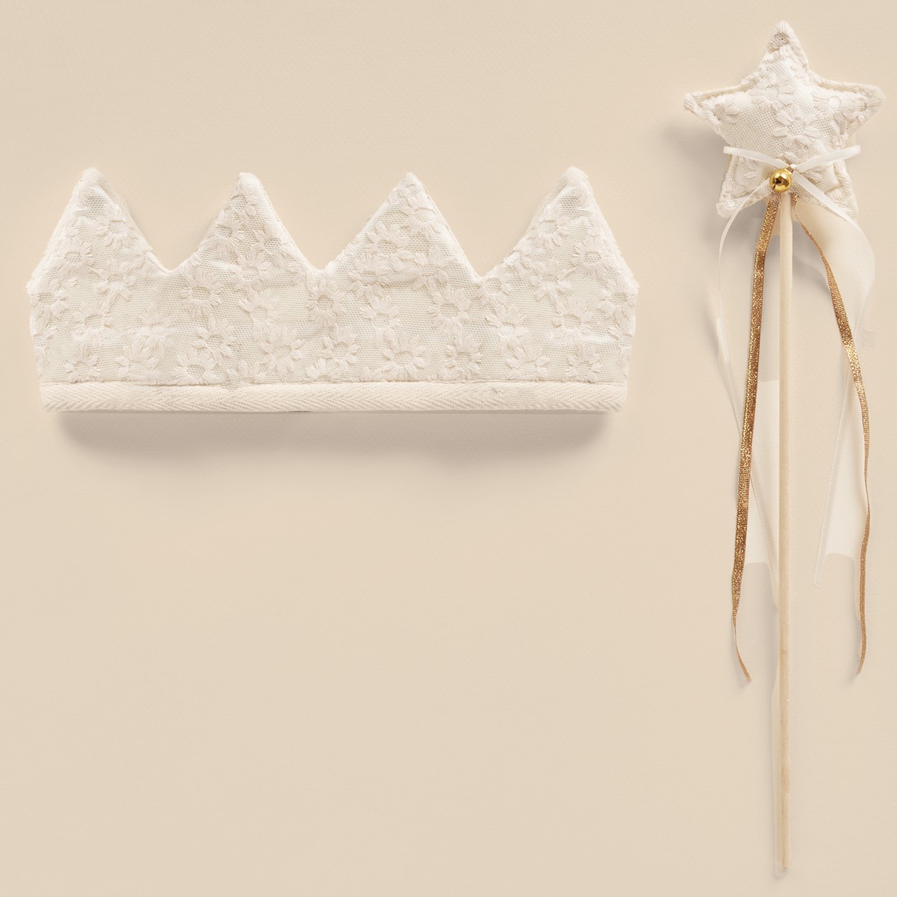 Crown & Wand | Daisy Embroidery