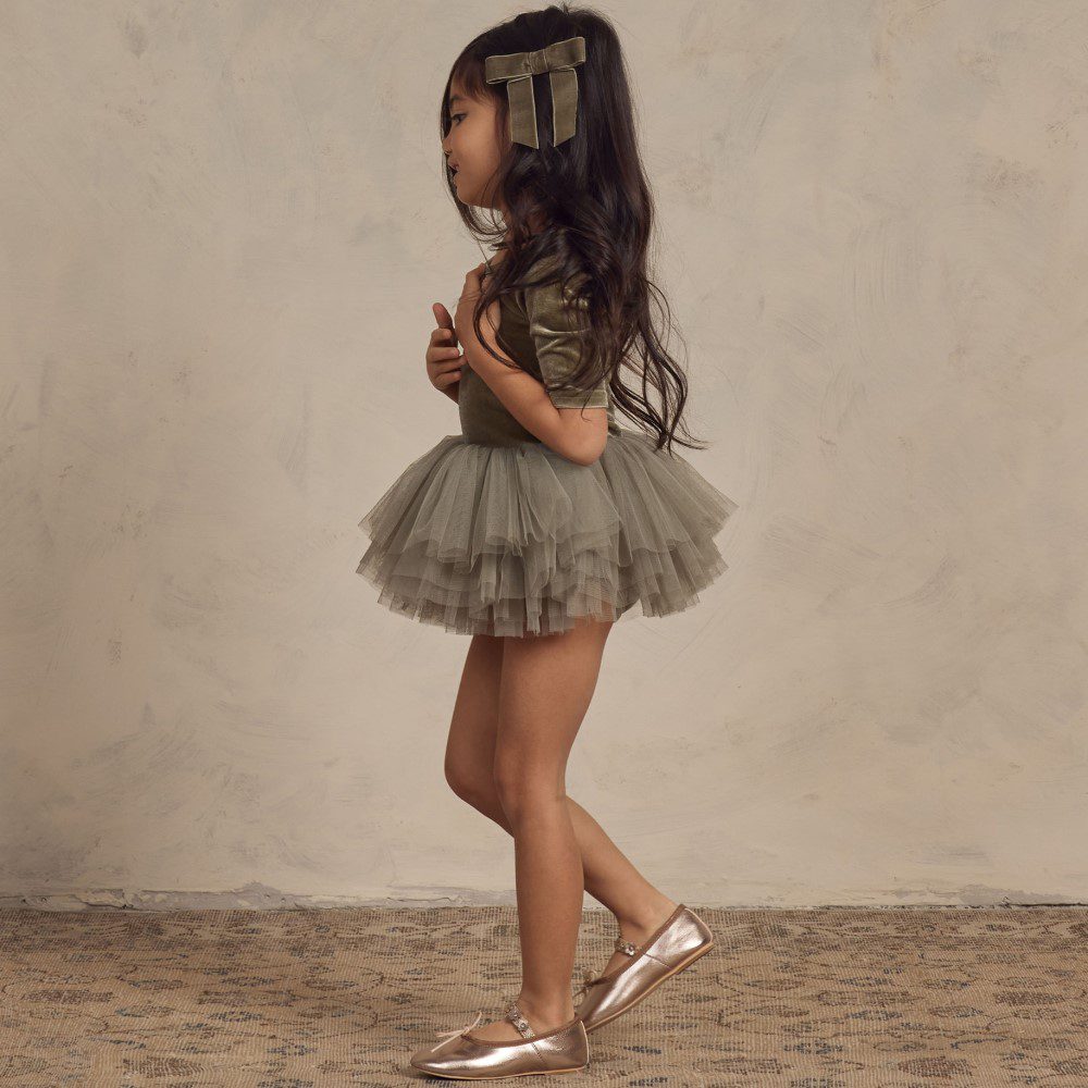 Thea Tutu | Pine