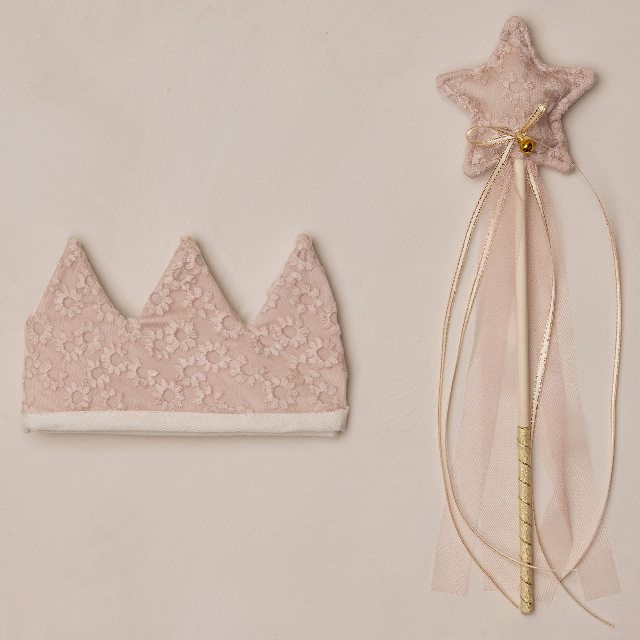 Crown & Wand Rose