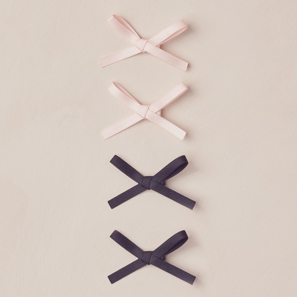 Mini Velvet Ribbon Bow Rose Black